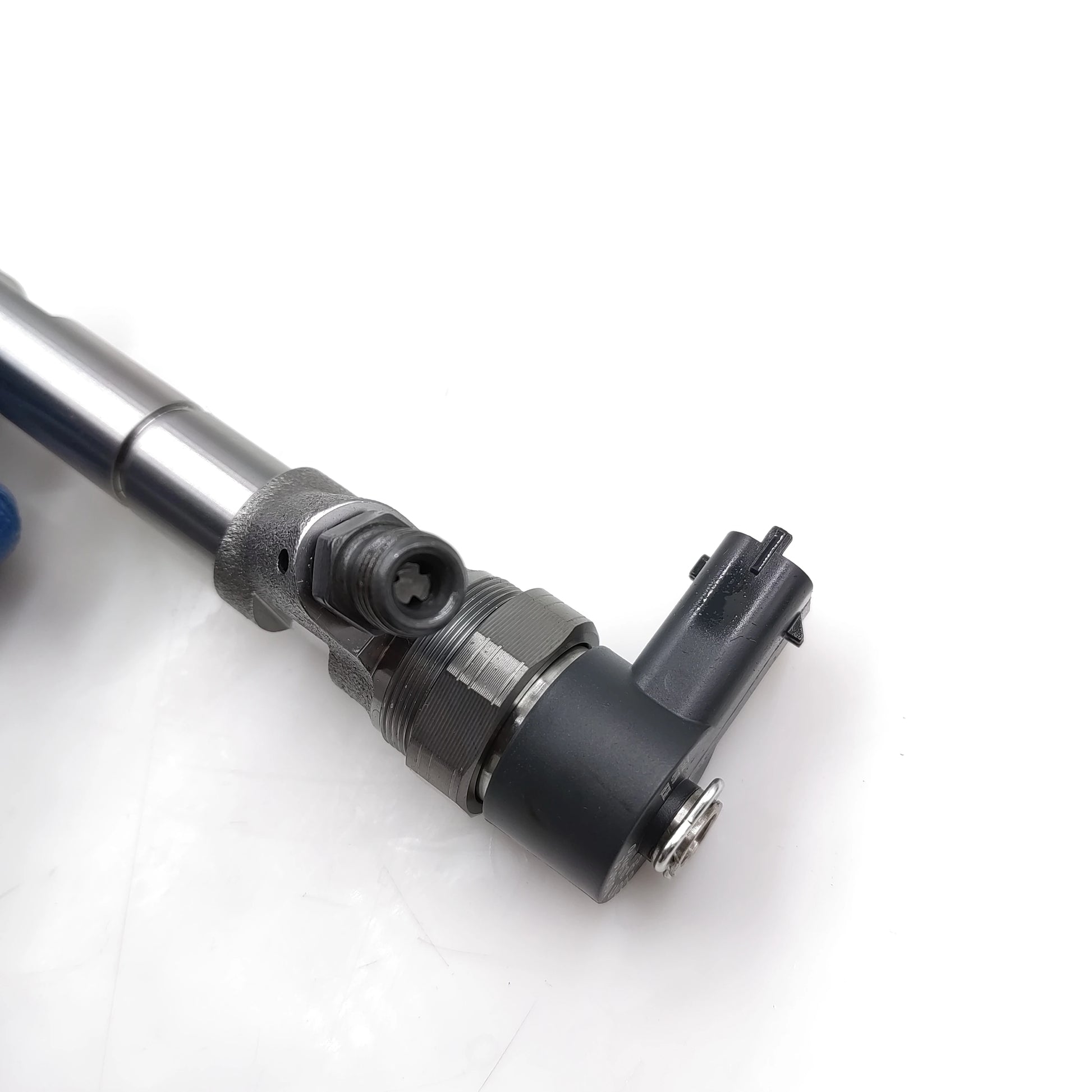 0445110092 diesel fuel injector detail image