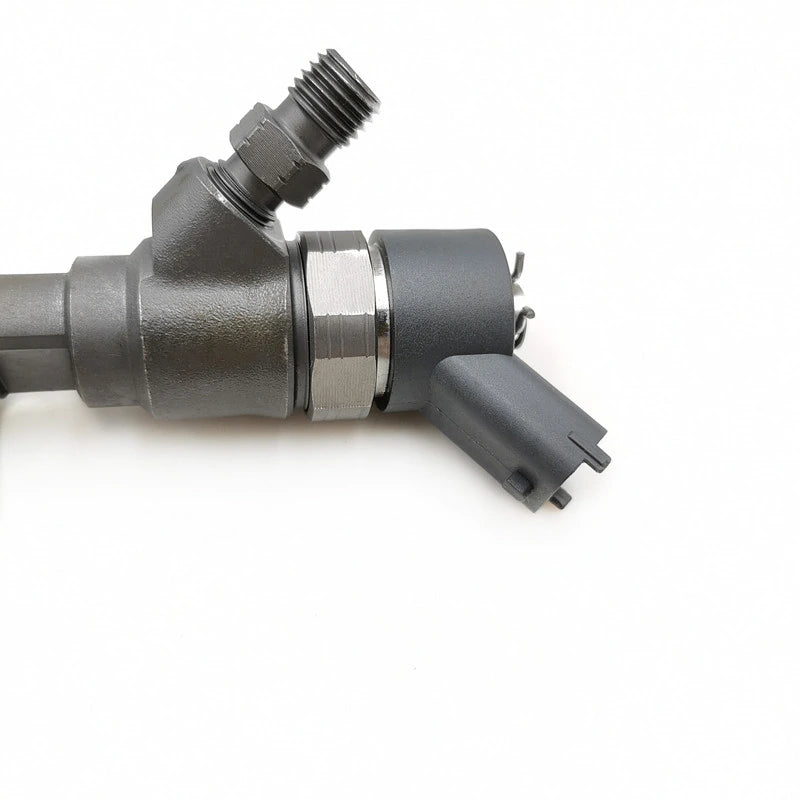 0445110126 diesel fuel injector detail image