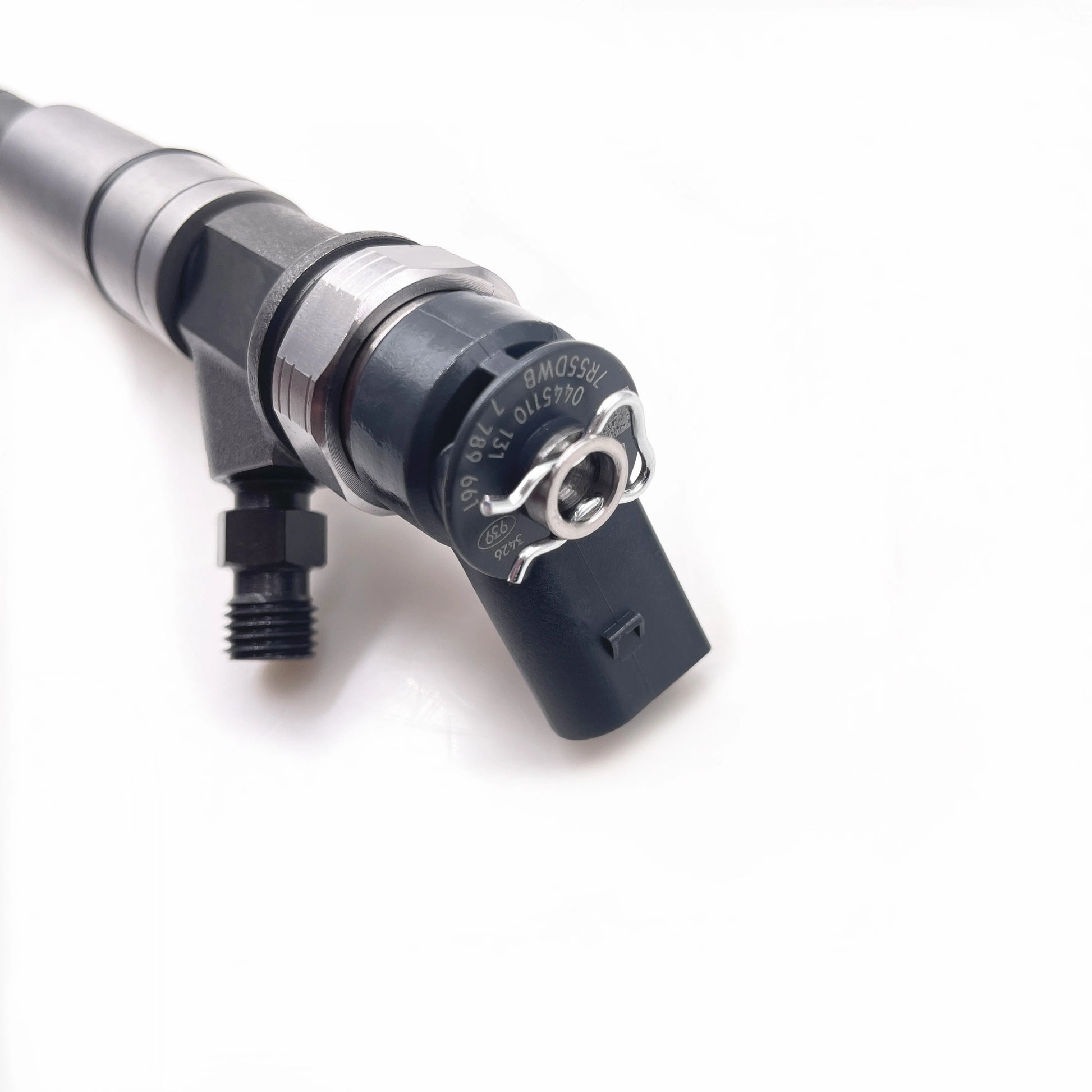 0445110131 diesel fuel injector detail image