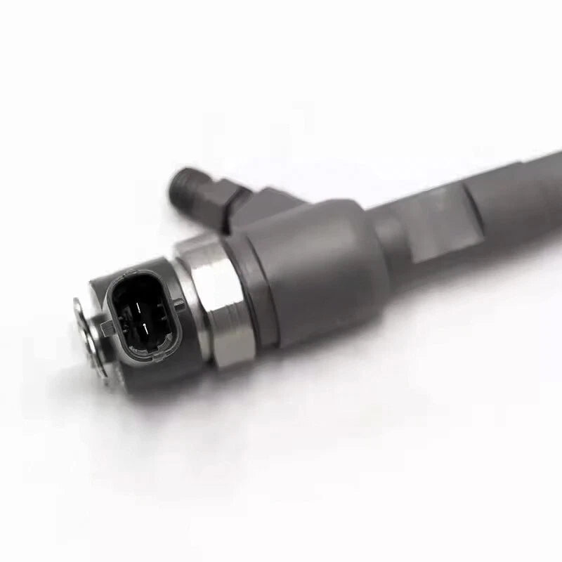 0445110136 diesel fuel injector detail image
